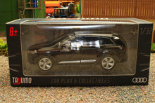 Load image into Gallery viewer, TAY32140025 TAYUMO 1:32 Scale Audi Q7 in Black with lights and sound