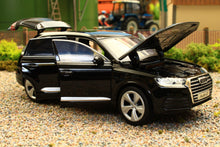 Load image into Gallery viewer, TAY32140025 TAYUMO 1:32 Scale Audi Q7 in Black with lights and sound