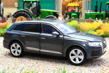 Load image into Gallery viewer, TAY32140028 TAYUMO 1:32 Scale Audi Q7 in Grey