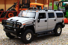 Load image into Gallery viewer, TAY32160011 TAYUMO 1:32 Scale Hummer H2 in Silver with lights and sound