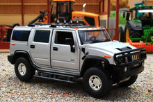 Load image into Gallery viewer, TAY32160011 TAYUMO 1:32 Scale Hummer H2 in Silver with lights and sound