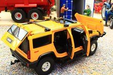 Load image into Gallery viewer, TAY32160012 TAYUMO 1:32 Scale Hummer H2 4X4 in Yellow with lights and sound