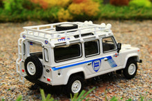 Load image into Gallery viewer, TSMMGT00558L MINIGT 1:64 Scale Land Rover Defender 110 1991 Safari Rally Martini Racing Support Vehicle