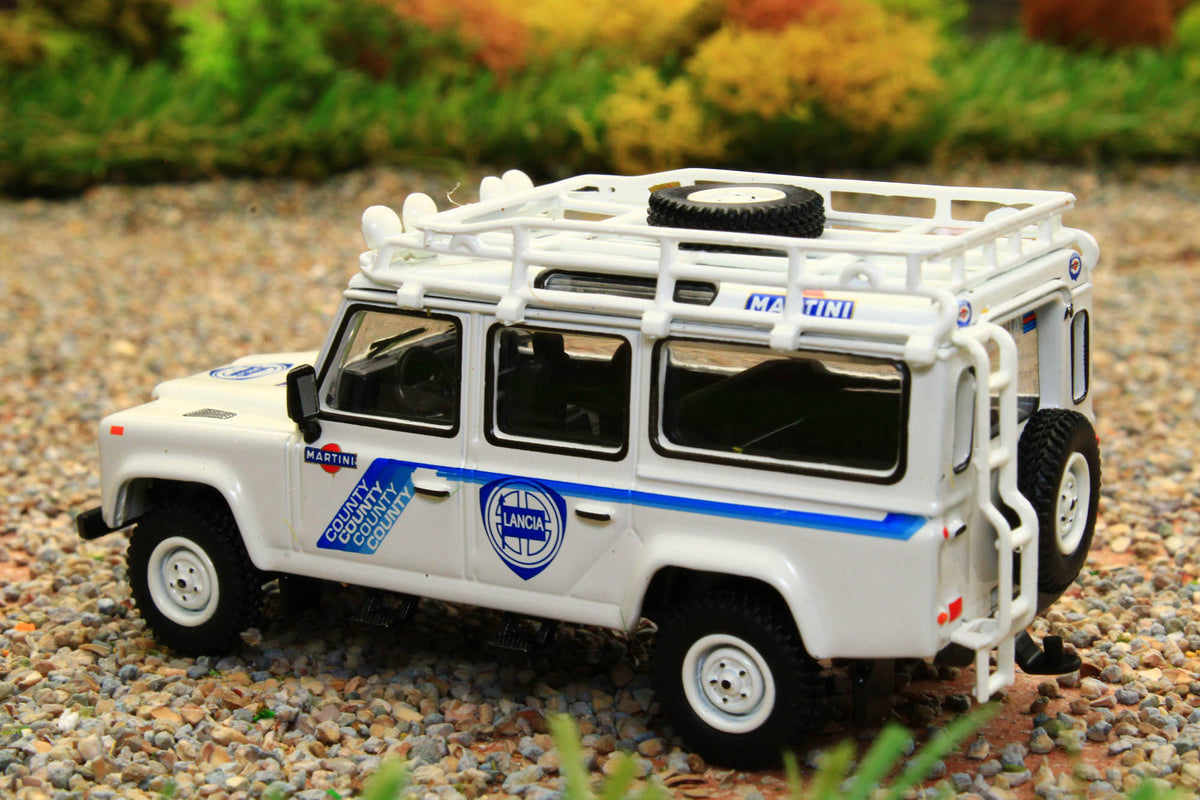 TSMMGT00558L MINIGT 1:64 Scale Land Rover Defender 110 1991 Safari Ral ...