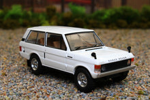 Load image into Gallery viewer, TSMMGT00658R MINIGT 1:64 scale Range Rover Davos White