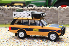 Load image into Gallery viewer, TSMMGT01311BL MINI GT 1:64 Scale Range Rover 1981 Camel Trophy Sumatra (N. Sudmann &amp; F. Hofmann) in Blister Pack