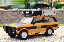 Load image into Gallery viewer, TSMMGT01311BL MINI GT 1:64 Scale Range Rover 1981 Camel Trophy Sumatra (N. Sudmann &amp; F. Hofmann) in Blister Pack