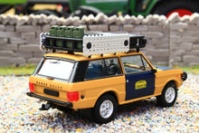 Load image into Gallery viewer, TSMMGT01312 MINIGT 1:64 Scale Range Rover 1981 Camel Trophy Sumatra (H.Fischer &amp; W. Bays)
