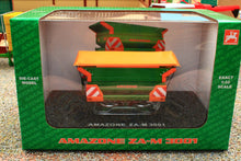 Load image into Gallery viewer, UH4269 Universal Hobbies ZA M 3001 Fertiliser Spreader