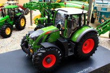 Load image into Gallery viewer, UH5231 Universal Hobbies Fendt 724 Vario 4wd Tractor Nature Green