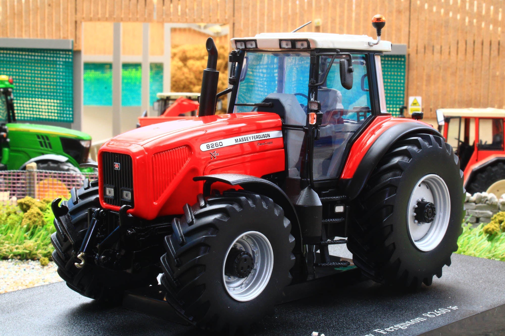 Universal Hobbies Massey Ferguson 9S.425 8 wheels scale 1:32 Universal Hobbies Massey Ferguson 9S.425 8 wheels scale 1:32
