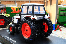 Load image into Gallery viewer, UH5361 Universal Hobbies 1:32 Scale Case IH 1594 2WD Tractor (1983-1985)