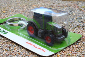 UH5837 Universal Hobbies Fendt 516 Nature Green Key Ring
