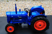 Load image into Gallery viewer, UH6273 Universal Hobbies 1:32 Scale Fordson Super Dexta Tractor 1962