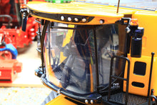 Load image into Gallery viewer, UH6349 Universal Hobbies 1:32 Scale New Holland CR10.90 2023 Combine Harvester with grain header