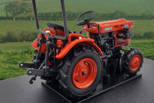 Load image into Gallery viewer, UH6393 Universal Hobbies 1:32 Scale Kubota B7100HSD Compact 4WD Tractor
