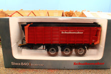 Load image into Gallery viewer, UH6409 Universal Hobbies 1:32 Scale Schuiitemaker Siwa 840 Triple Axle Trailer Limited Edition