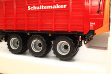 Load image into Gallery viewer, UH6409 Universal Hobbies 1:32 Scale Schuiitemaker Siwa 840 Triple Axle Trailer Limited Edition