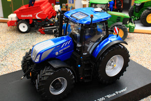 UH6491 Universal Hobbies 1:32 Scale New Holland T7.300 Blue Power Auto Command 4WD Tractor 2023 Version