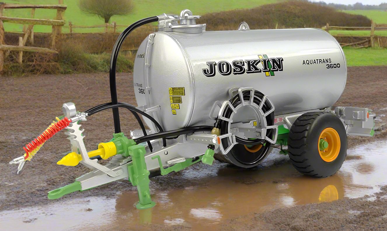 UH6620 Universal Hobbies Joskin Aquatrans 3600 Water Bowser