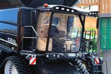 Load image into Gallery viewer, UH6624 Universal Hobbies Fendt Ideal 10T Combine Harvester