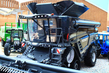 Load image into Gallery viewer, UH6624 Universal Hobbies Fendt Ideal 10T Combine Harvester