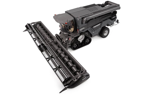 UH6624 Universal Hobbies 1:32 Scale Fendt Ideal 10T Combine