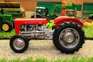 UH6655 Universal Hobbies 1:16th Scale Massey Ferguson 35 Tractor 1957 Ltd Edition 1000pcs