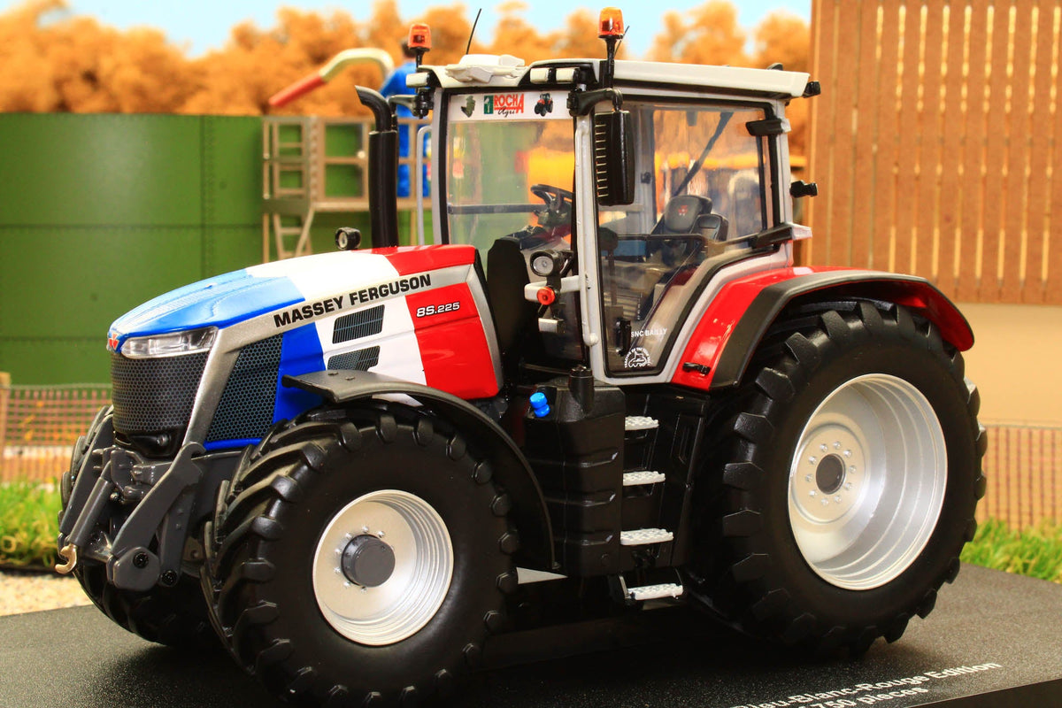 UNIVERSAL HOBBIES - Tracteur MASSEY FERGUSON 8S.225 Full Black - 1000 UNIVERSAL HOBBIES - Tracteur MASSEY FERGUSON 8S.225 Full Black - 1000