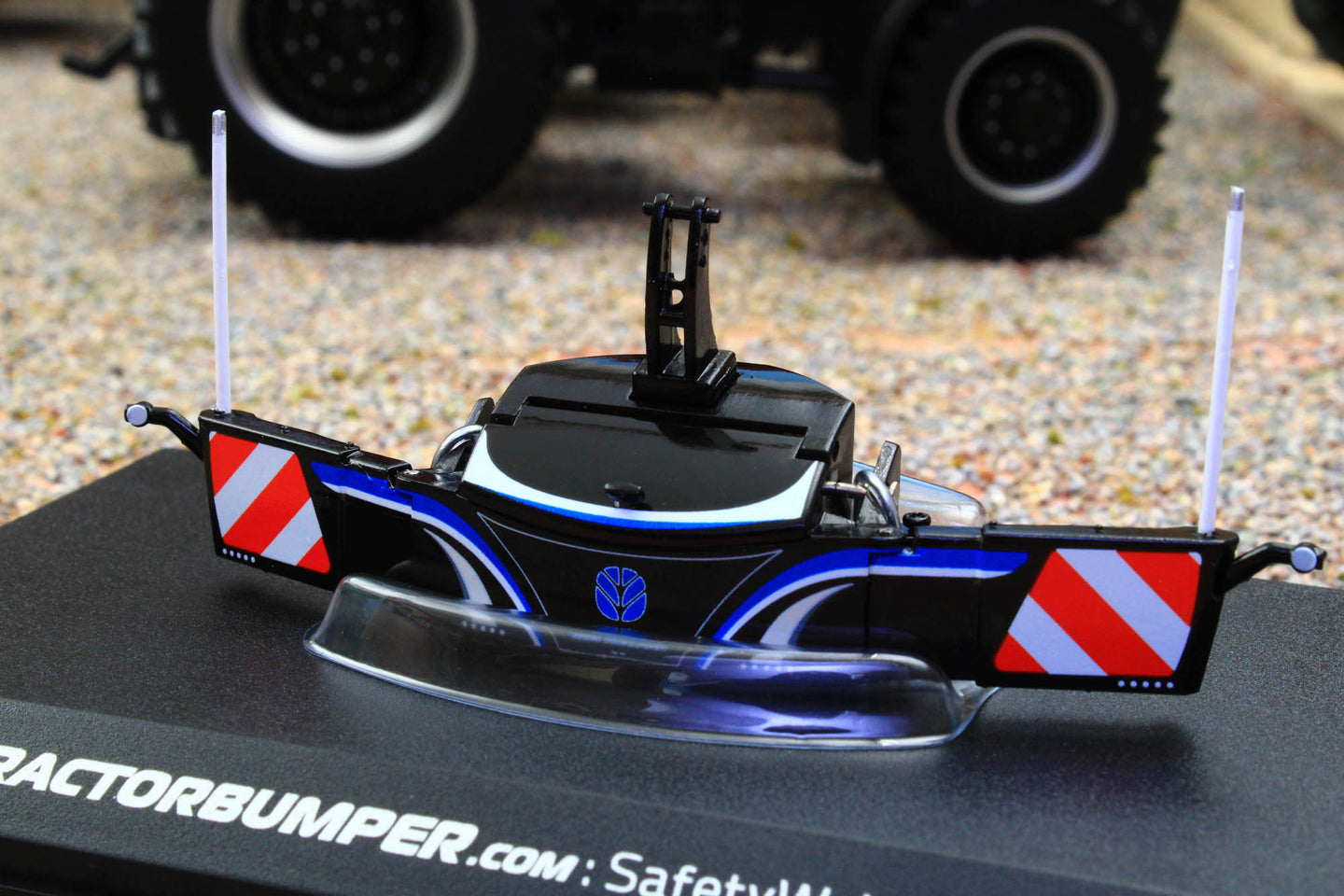 UH6685 Universal Hobbies 1:32 Scale New Holland Tractor Bumper Weight