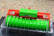 Load image into Gallery viewer, UH6711 Universal Hobbies 1:32 Scale Holaras Stego 285 Pro Silage and Maize Packer