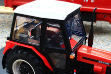 Load image into Gallery viewer, UH6719 Universal Hobbies 1:32 Scale Zetor 7711 2WD Tractor