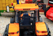 Load image into Gallery viewer, UH6729 Universal Hobbies 1:32 Scale Renault Ares 816RZ 4WD Tractor