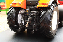 Load image into Gallery viewer, UH6729 Universal Hobbies 1:32 Scale Renault Ares 816RZ 4WD Tractor