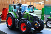 Load image into Gallery viewer, UH6740 Universal Hobbies 1:32 Scale Fendt 516 Vario 4WD Tractor