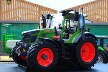 Load image into Gallery viewer, UH6740 Universal Hobbies 1:32 Scale Fendt 516 Vario 4WD Tractor