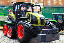 Load image into Gallery viewer, UH6752 Universal Hobbies 1:32 Scale Claas Axion 930 Terra Trac Limited Edition