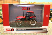 Load image into Gallery viewer, UH6758 Universal Hobbies 1:32 Scale Case 1594 Hydrashift Tractor (Red &amp; Black Chassis)