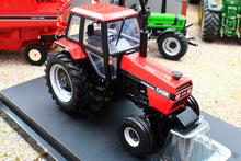 Load image into Gallery viewer, UH6759 Universal Hobbies 1:32 Scale Case International 1594 2WD Tractor