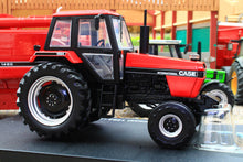 Load image into Gallery viewer, UH6759 Universal Hobbies 1:32 Scale Case International 1594 2WD Tractor