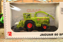 Load image into Gallery viewer, UH6772 Universal Hobbies 1:32 Scale Claas Jaguar 80SF with Pick Up Head LIMITED EDITION