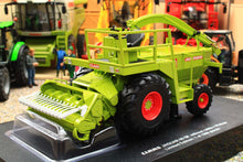 Load image into Gallery viewer, UH6772 Universal Hobbies 1:32 Scale Claas Jaguar 80SF with Pick Up Head LIMITED EDITION