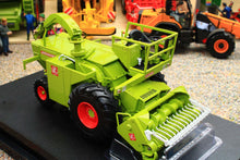 Load image into Gallery viewer, UH6772 Universal Hobbies 1:32 Scale Claas Jaguar 80SF with Pick Up Head LIMITED EDITION