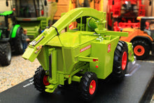 Load image into Gallery viewer, UH6772 Universal Hobbies 1:32 Scale Claas Jaguar 80SF with Pick Up Head LIMITED EDITION