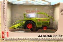 Load image into Gallery viewer, UH6774 Universal Hobbies 1:32 Scale Claas Jaguar 80SF with Corn Header Limited Edition