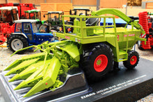 Load image into Gallery viewer, UH6774 Universal Hobbies 1:32 Scale Claas Jaguar 80SF with Corn Header Limited Edition