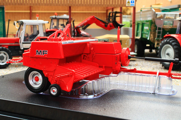 Presse à Balles Rectangulaire Massey Ferguson 224 – Universal Hobbies échelle 1/32