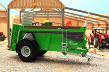 Load image into Gallery viewer, UH6787 Universal Hobbies 1:32 Scale Joskin Tornado 6016-17V Trailer