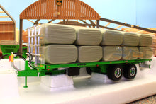 Load image into Gallery viewer, UH6789 Universal Hobbies 1:32 Scale Joskin Wago WSPWSP80000D14 Bale Trailer