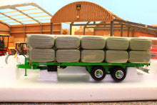 Load image into Gallery viewer, UH6789 Universal Hobbies 1:32 Scale Joskin Wago WSPWSP80000D14 Bale Trailer